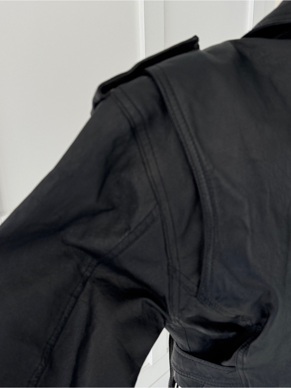 Vintage Wilson’s leather Classic Black Moto motorcycle Jacket with Belt medium - Picture 5 of 13